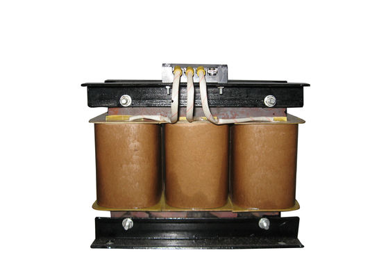 Equipo de poder 15KVA transformador auto 600V/480V 240Y/139V de 3 fases