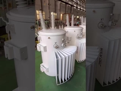 Transformador montado en poste