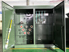 Transformador montado en una plataforma de tres fases